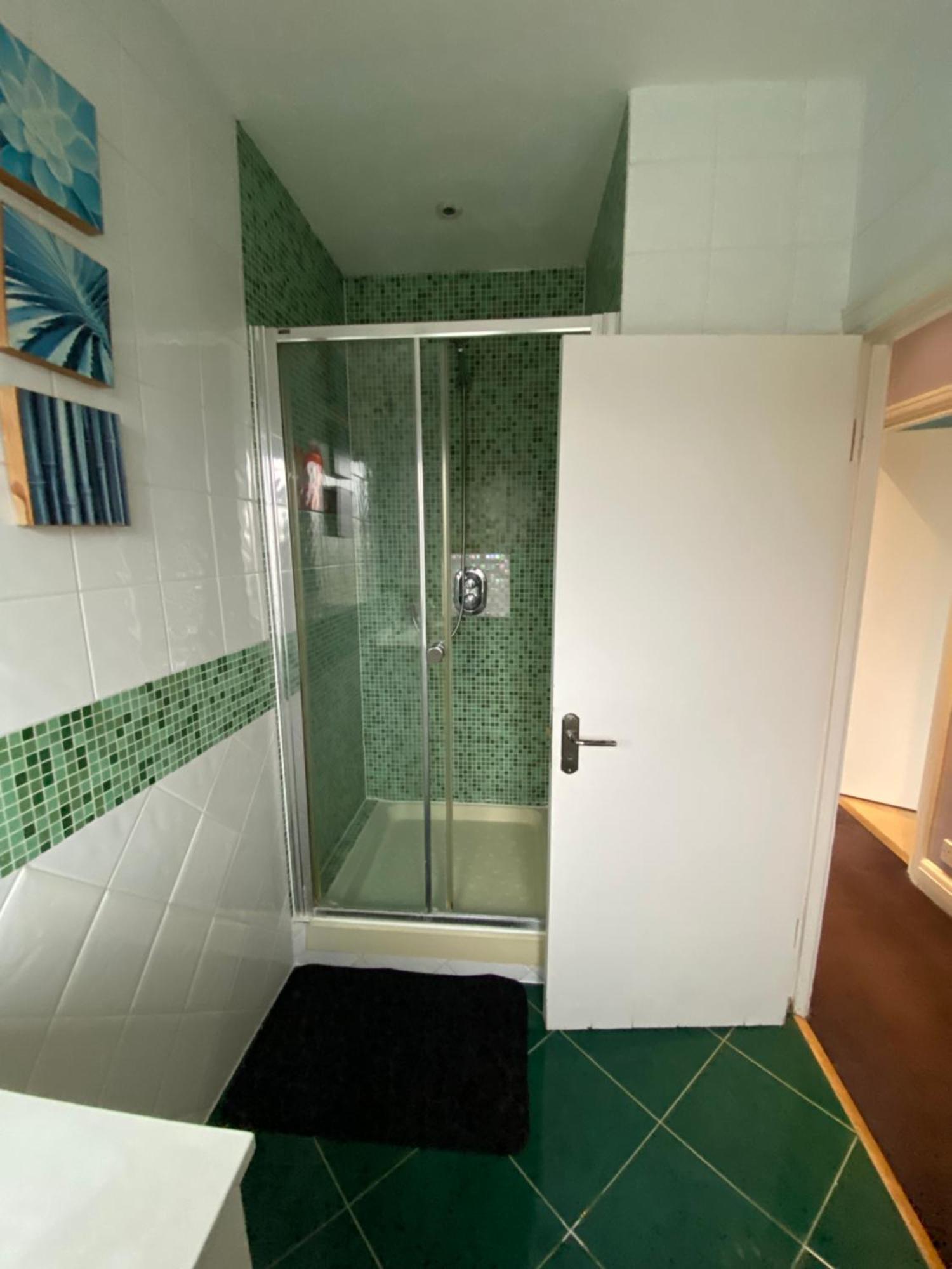 Hébergement de vacances House For 7, Garden With Pond, 20min From Heathrow Londres